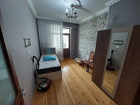 Satılır 3 otaqlı yeni tikili 100 m²