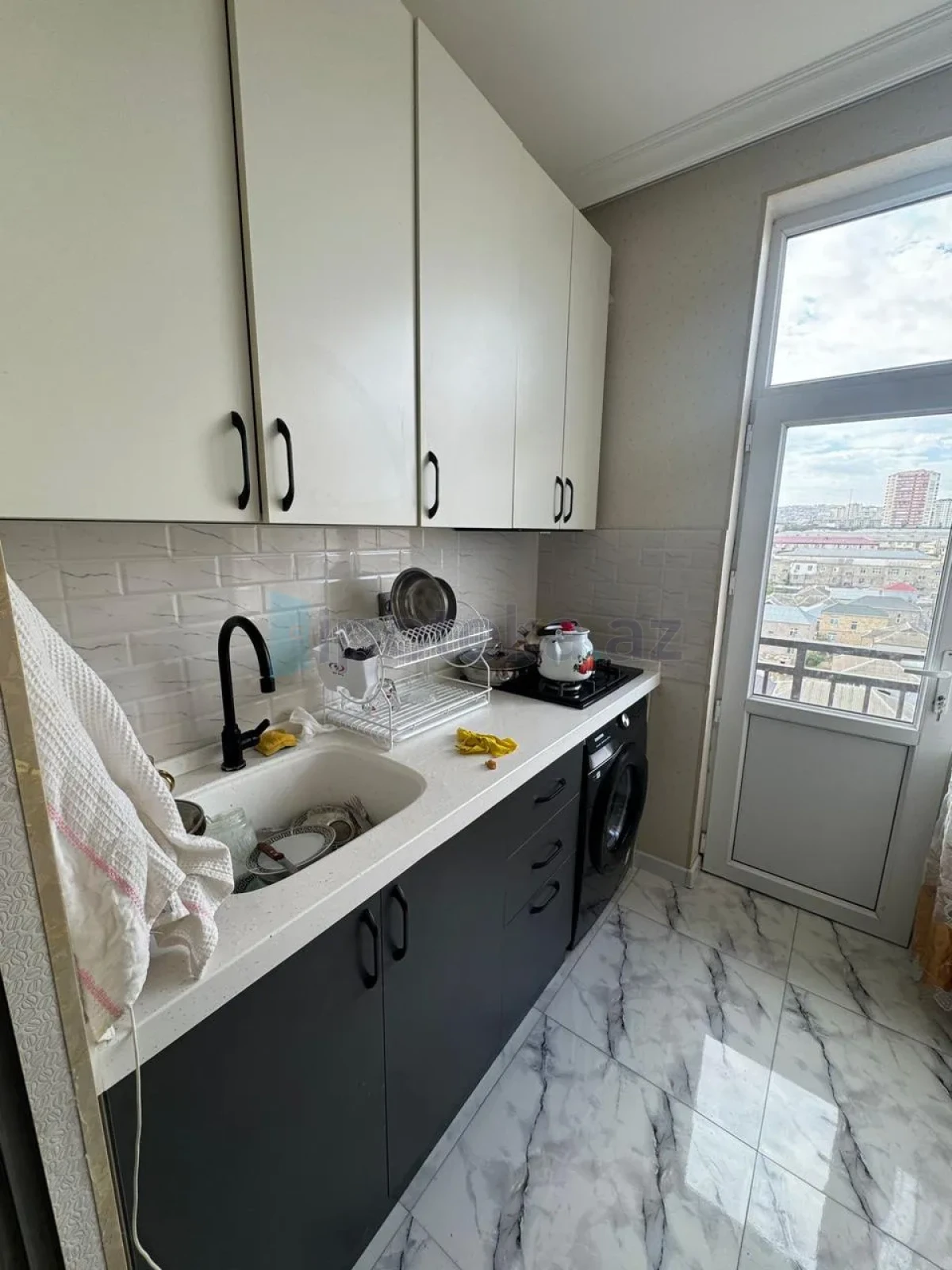Satılır 3 otaqlı yeni tikili 75 m²