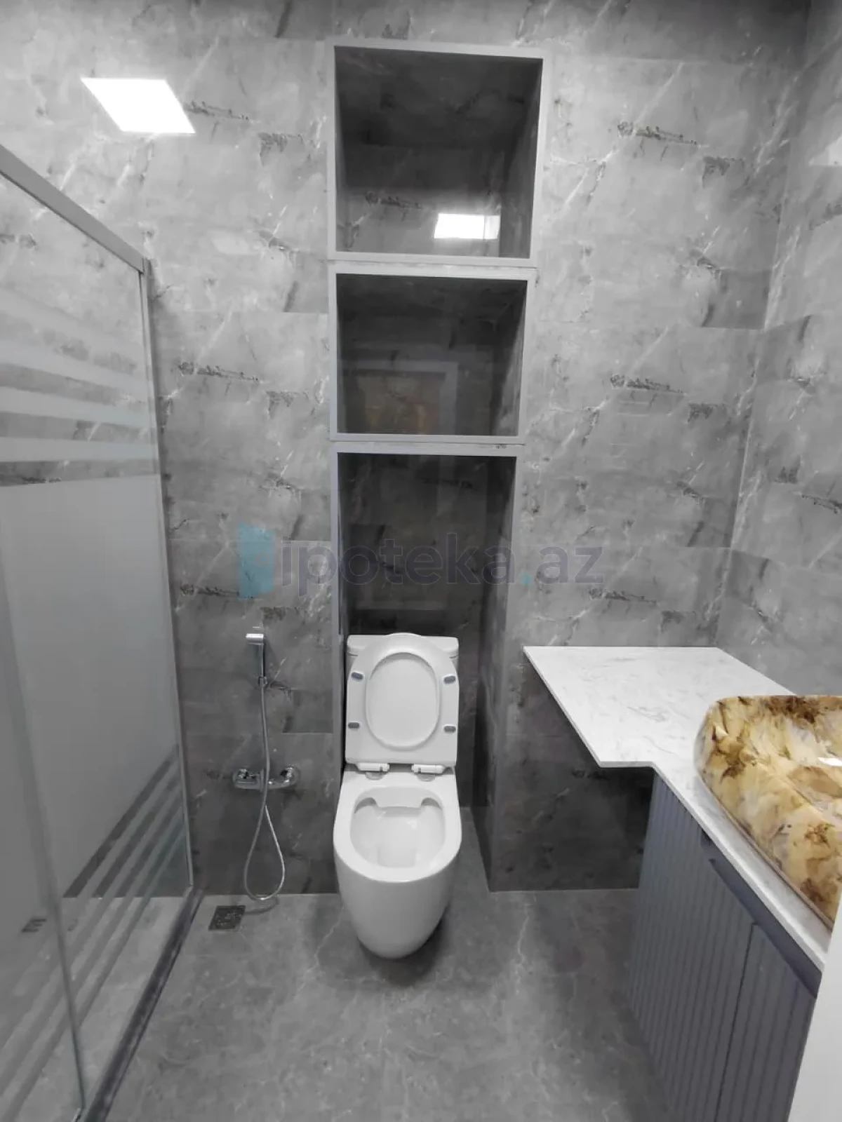 Satılır 2 otaqlı yeni tikili 59 m²