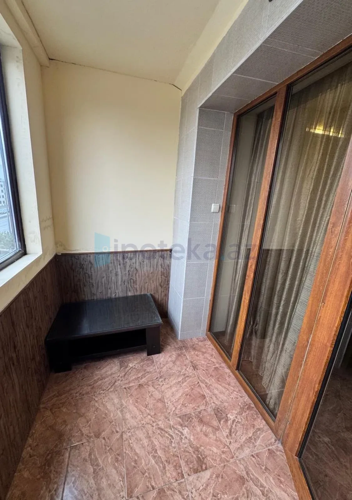 Satılır 2 otaqlı köhnə tikili 60 m²