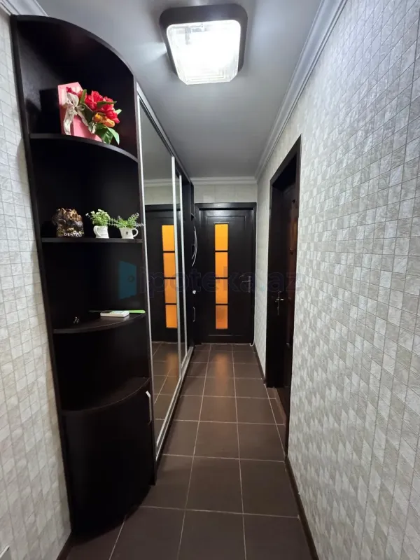 Satılır 2 otaqlı köhnə tikili 60 m²