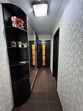 Satılır 2 otaqlı köhnə tikili 60 m²