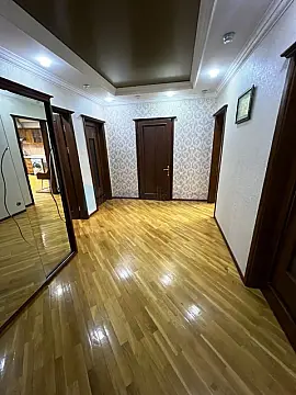 Satılır 4 otaqlı yeni tikili 185 m²