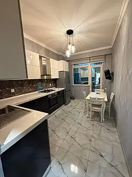 Satılır 3 otaqlı yeni tikili 120 m²