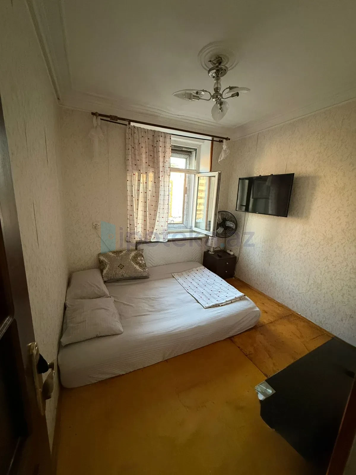 Satılır 2 otaqlı köhnə tikili 40 m²