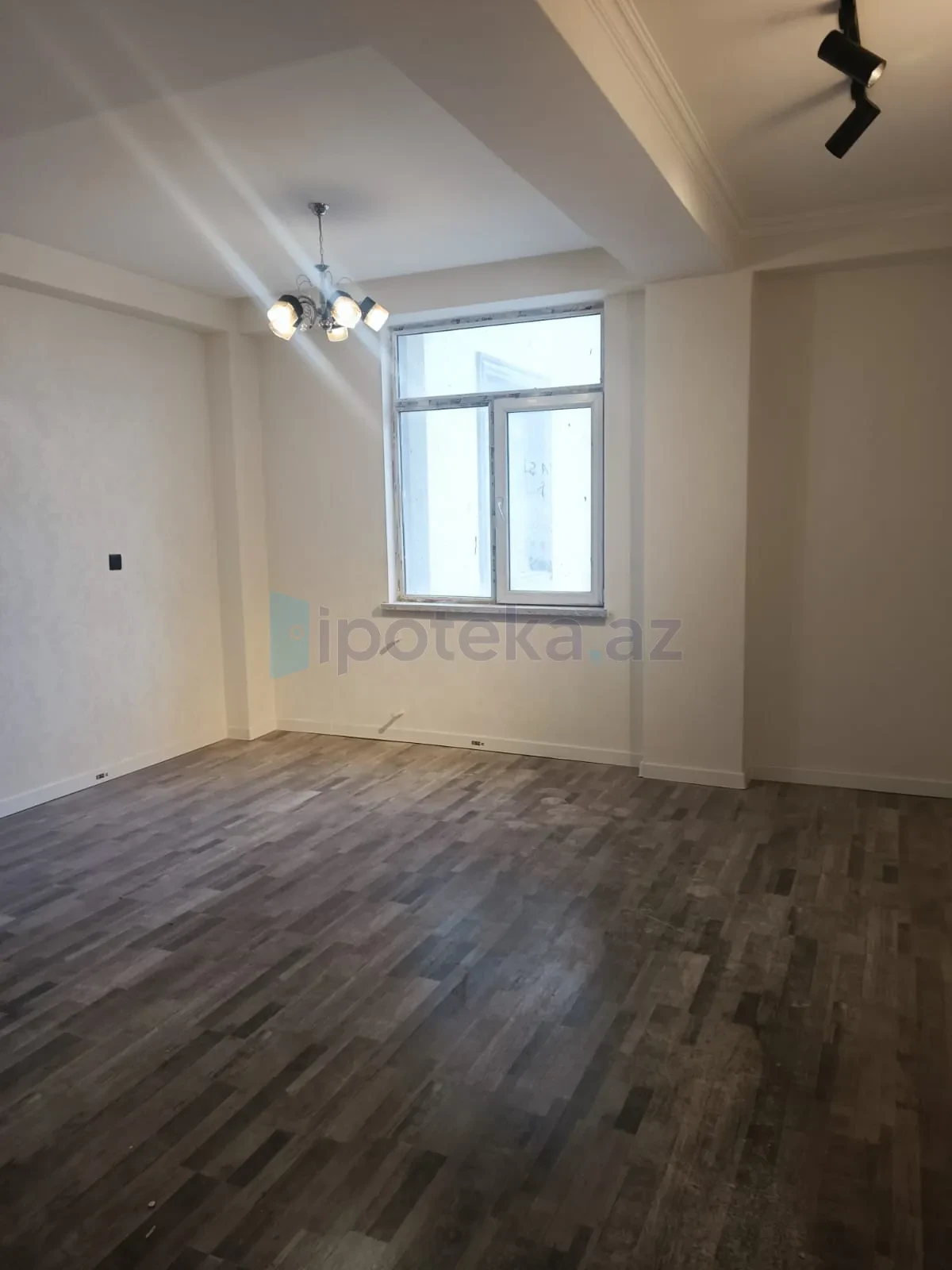 Satılır 2 otaqlı yeni tikili 57 m²