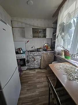 Satılır 3 otaqlı köhnə tikili 70 m²
