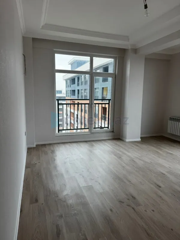 Satılır 3 otaqlı yeni tikili 75 m²