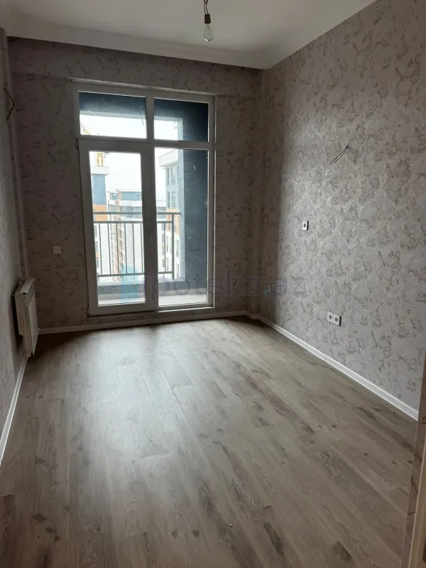 Satılır 3 otaqlı yeni tikili 75 m²