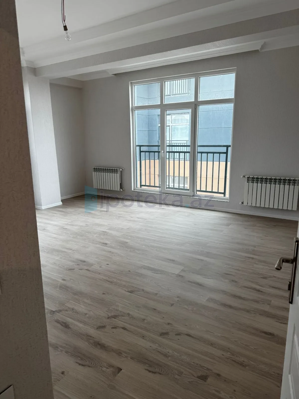 Satılır 3 otaqlı yeni tikili 75 m²