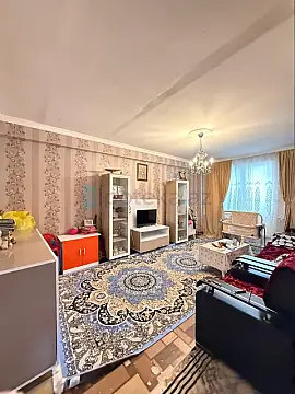 Satılır 3 otaqlı köhnə tikili 80 m²