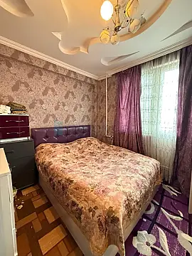 Satılır 3 otaqlı köhnə tikili 80 m²