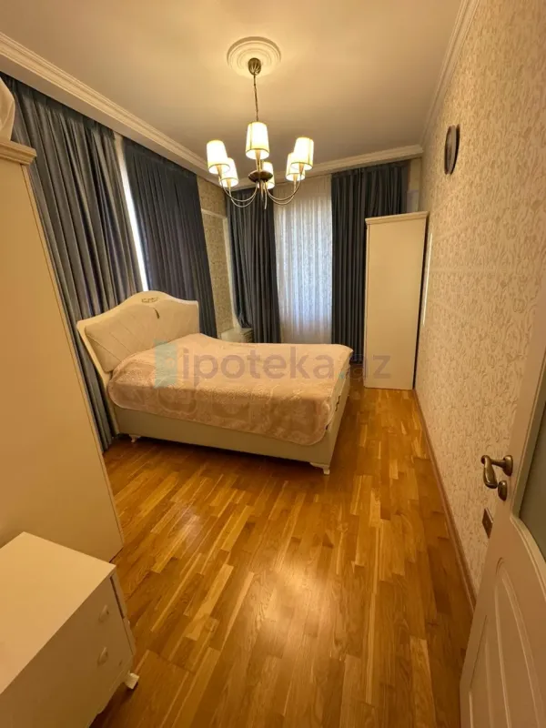 Satılır 3 otaqlı yeni tikili 117 m²