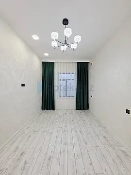 Satılır 4 otaqlı mənzil 140 m²
