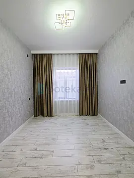 Satılır 4 otaqlı mənzil 140 m²