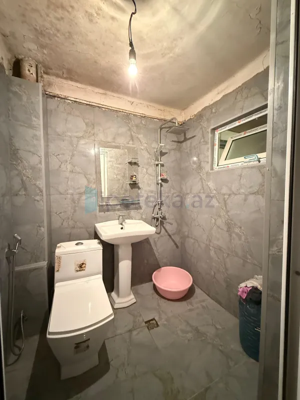 Satılır 2 otaqlı köhnə tikili 45 m²