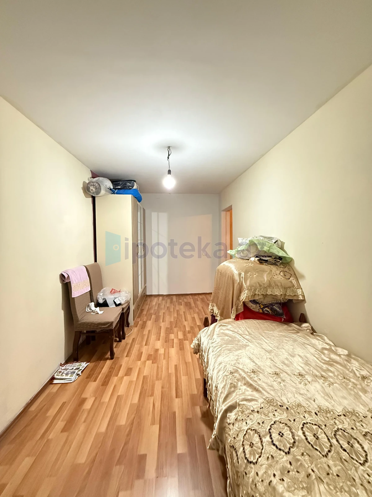 Satılır 2 otaqlı köhnə tikili 45 m²
