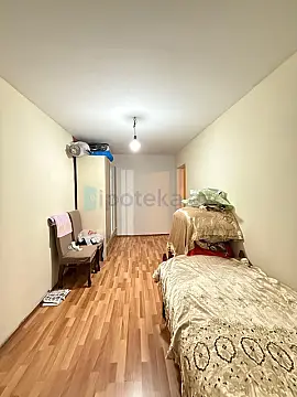 Satılır 2 otaqlı köhnə tikili 45 m²