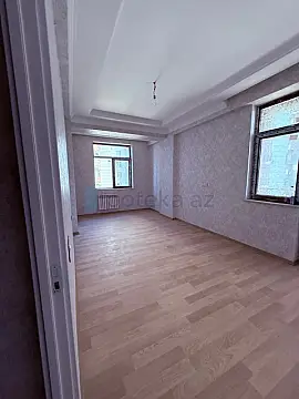 Satılır 3 otaqlı yeni tikili 130 m²