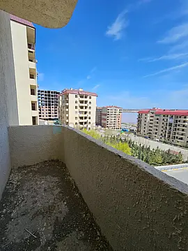 Satılır 3 otaqlı yeni tikili 90 m²