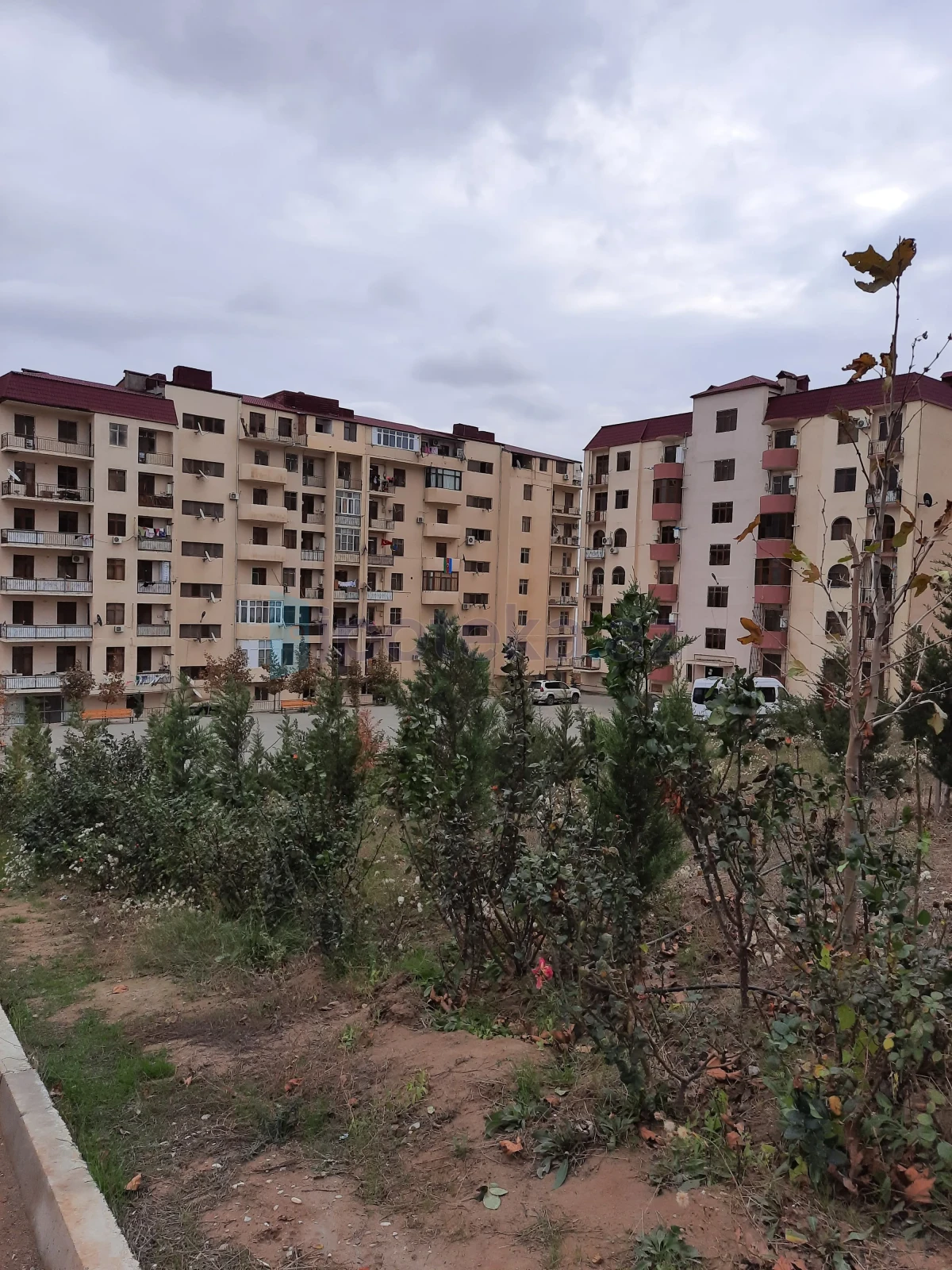 Satılır 3 otaqlı yeni tikili 90 m²