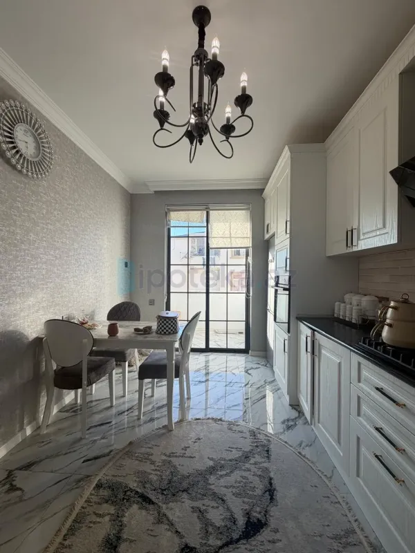 Satılır 4 otaqlı yeni tikili 110 m²