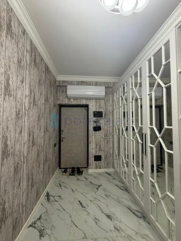Satılır 4 otaqlı yeni tikili 110 m²
