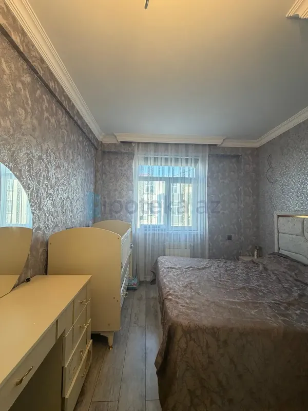 Satılır 4 otaqlı yeni tikili 110 m²