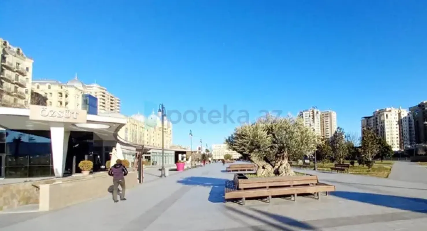 Satılır 3 otaqlı köhnə tikili 120 m²