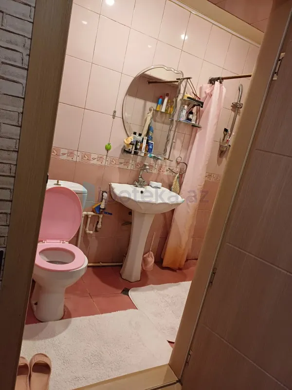 Satılır 3 otaqlı köhnə tikili 120 m²