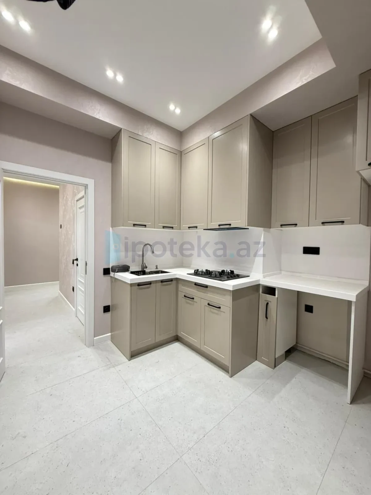 Satılır 2 otaqlı yeni tikili 63 m²