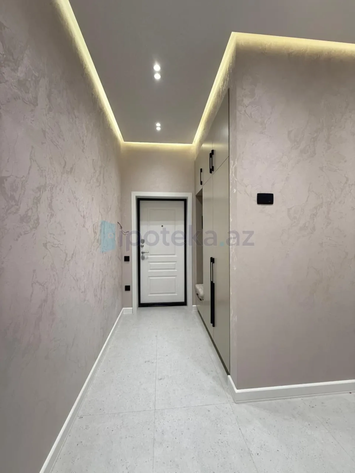 Satılır 2 otaqlı yeni tikili 63 m²