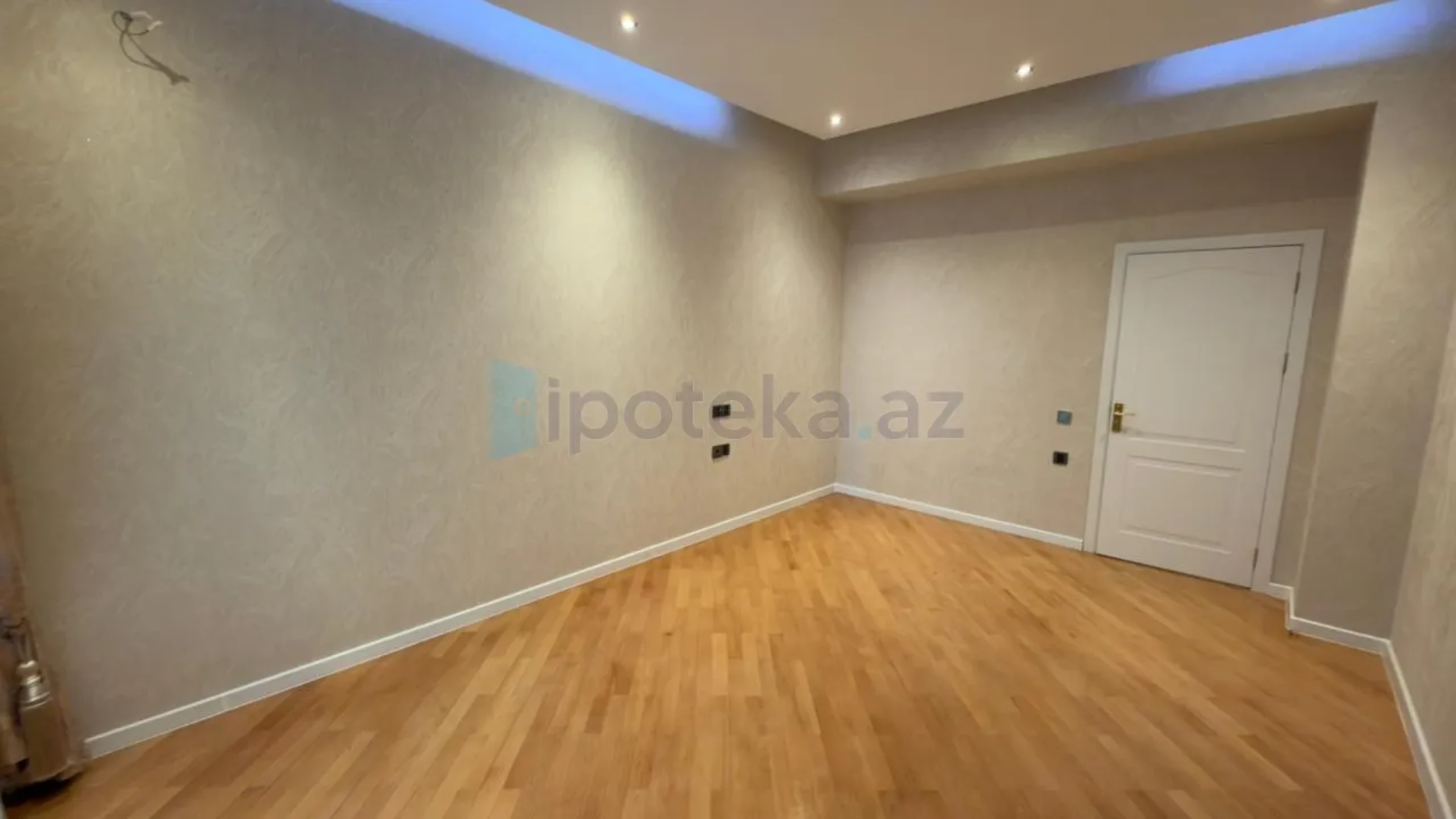 Satılır 13 otaqlı yeni tikili 135 m²