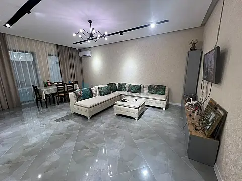 Satılır 4 otaqlı həyət evi 100 m²