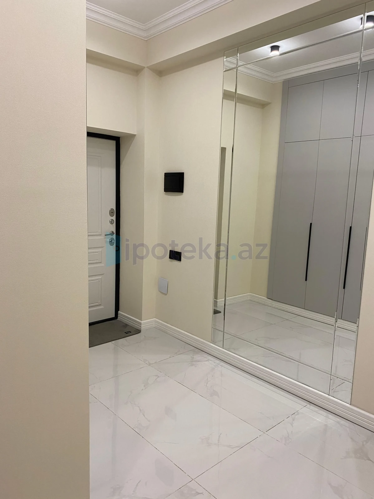 Satılır 3 otaqlı yeni tikili 105 m²