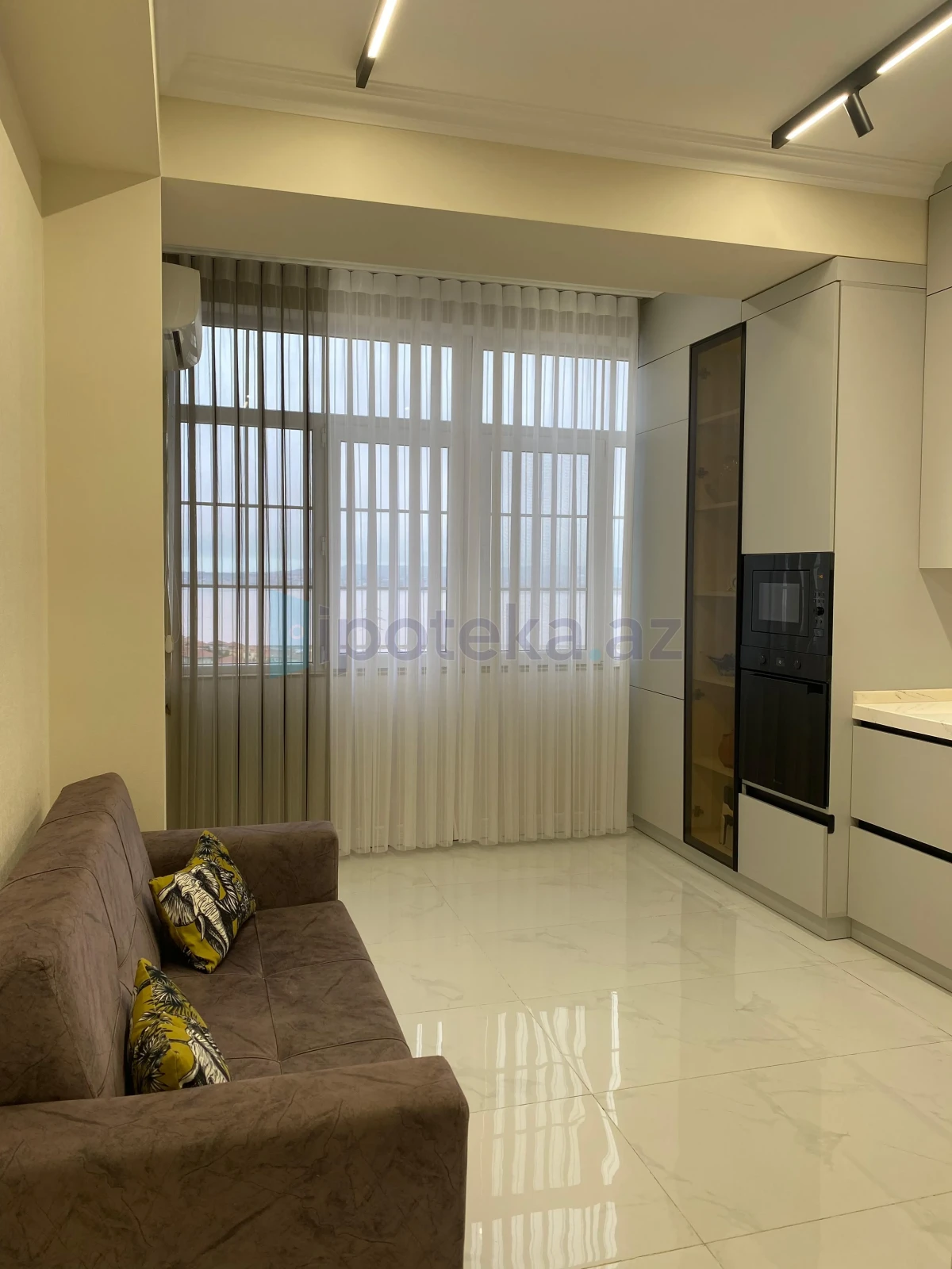 Satılır 3 otaqlı yeni tikili 105 m²