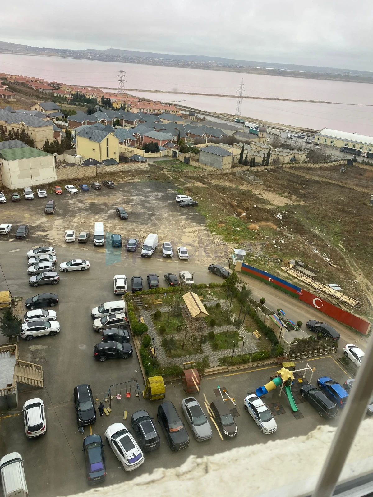 Satılır 3 otaqlı yeni tikili 105 m²