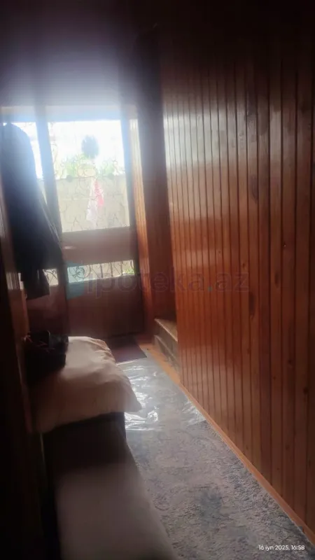 Satılır 5 otaqlı həyət evi 200 m²