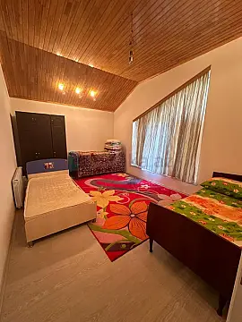 Satılır 4 otaqlı həyət evi 200 m²