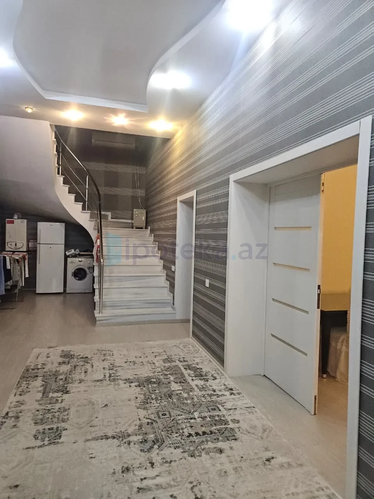 Satılır 4 otaqlı həyət evi 200 m²