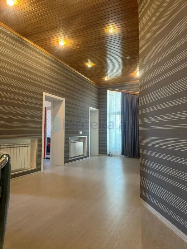 Satılır 4 otaqlı həyət evi 200 m²