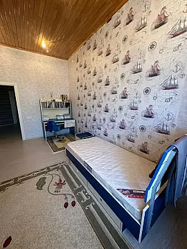 Satılır 4 otaqlı həyət evi 200 m²