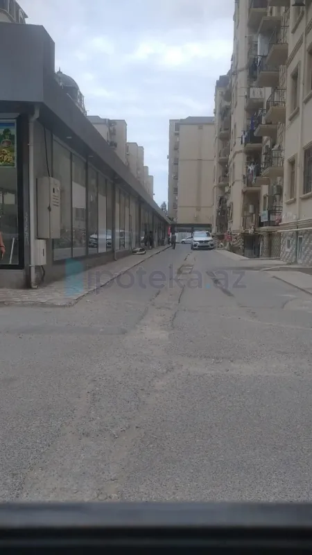 Satılır 1 otaqlı obyekt 53 m²