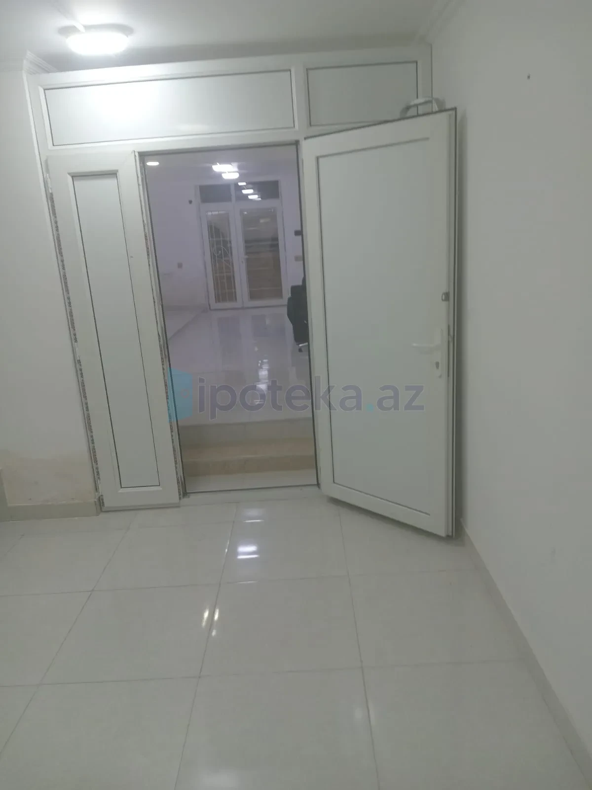 Satılır 1 otaqlı obyekt 53 m²