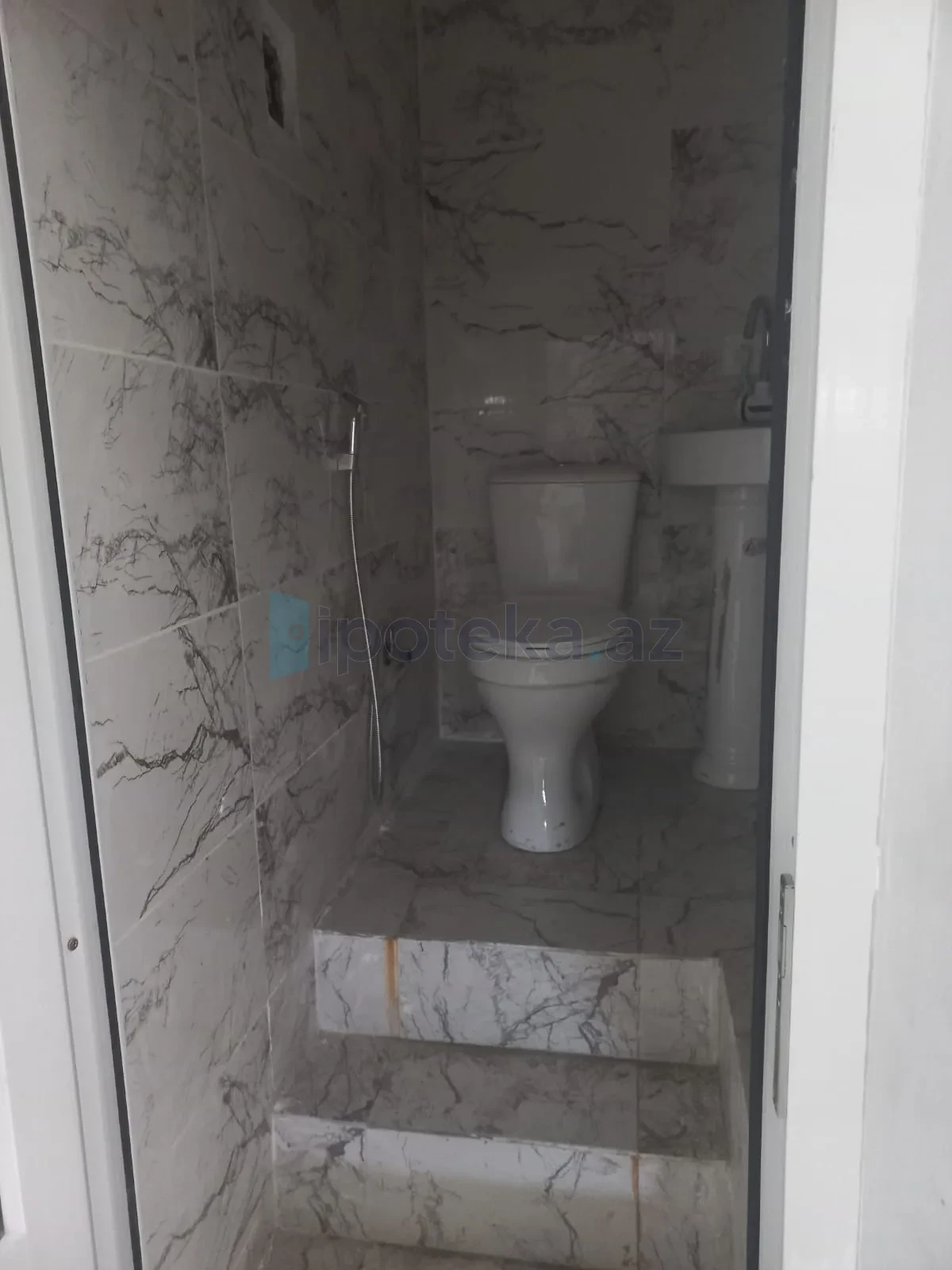Satılır 1 otaqlı obyekt 40 m²