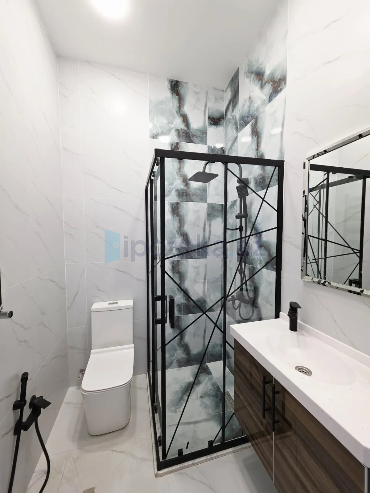 Satılır 4 otaqlı mənzil 100 m²