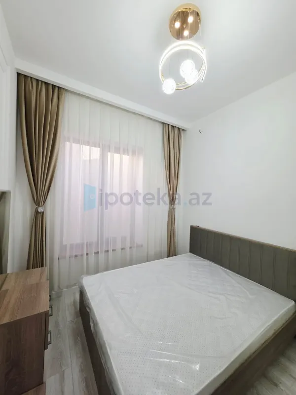 Satılır 4 otaqlı mənzil 100 m²