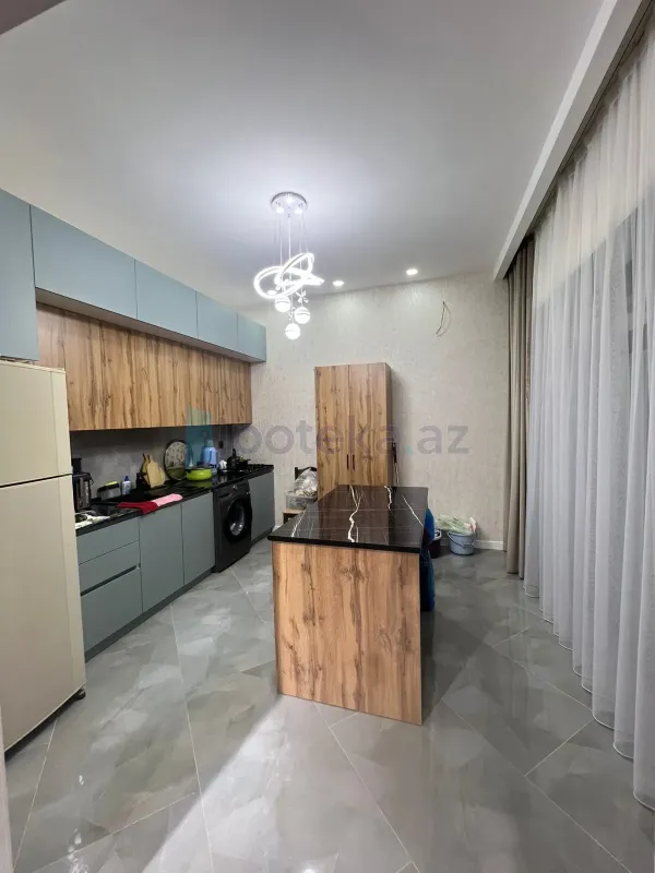 Satılır 4 otaqlı mənzil 100 m²