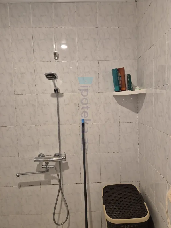 Satılır 2 otaqlı köhnə tikili 51 m²