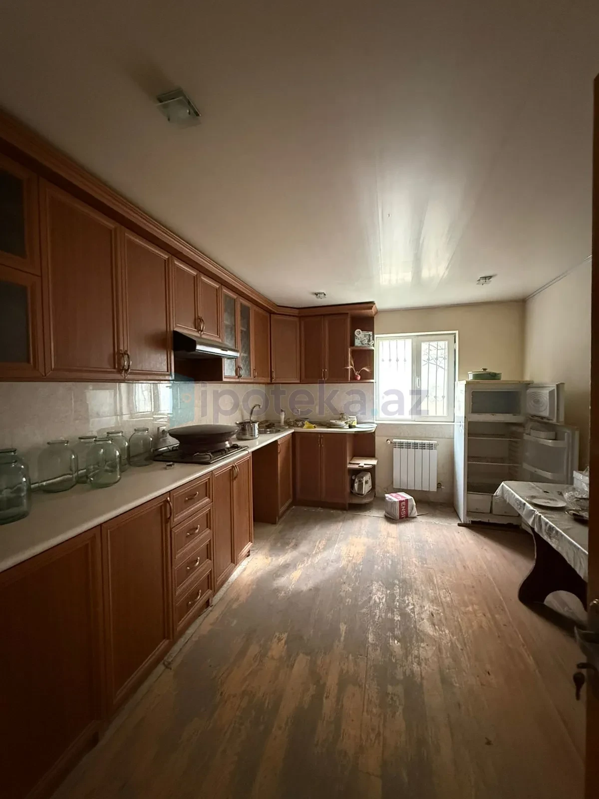 Satılır 5 otaqlı həyət evi 200 m²